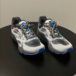 Brooks Launch 9 (Men’s 7.5M)